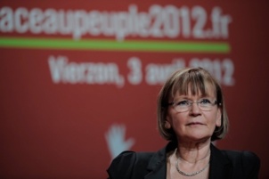 Buffet: les députés du Front de gauche doivent s'abstenir lors du vote de confiance Buffet: les députés du Front de gauche doivent s'abstenir lors du vote de confiance