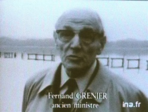 "Les femmes seront électrices et éligibles dans les mêmes conditions que les hommes" disait le PCF il y a 76 ans "Les femmes seront électrices et éligibles dans les mêmes conditions que les hommes" disait le PCF il y a 76 ans