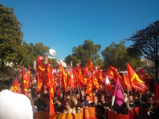 80.000 personnes manifestent contre l'austérité et contre le TSCG à Paris