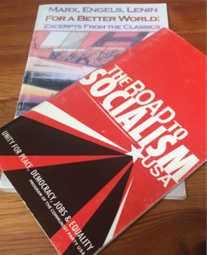 Tout ce que proposent les communistes actuels - comme les soins de santé, l'emploi pour tous, la paix, le contrôle démocratique de l'économie, la fin du racisme - est sans importance pour la campagne républicaine contre la peur Tout ce que proposent les communistes actuels - comme les soins de santé, l'emploi pour tous, la paix, le contrôle démocratique de l'économie, la fin du racisme - est sans importance pour la campagne républicaine contre la peur