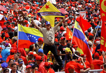 Venezuela: Des milliers de personnes pour soutenir Hugo Chavez