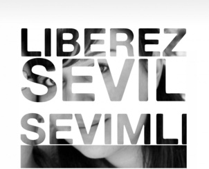 Soulagement après le verdict du procès de Sevil Sevimli : elle peut enfin rentrer en France, mais le combat continue ! Soulagement après le verdict du procès de Sevil Sevimli : elle peut enfin rentrer en France, mais le combat continue !