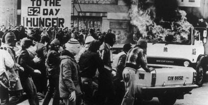 Mort de Margaret Thatcher: un œillet rouge pour Bobby Sands