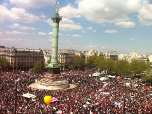 180.000 personnes pour dénoncer la faillite de la Vème République et dénoncer la faillite du capitalisme et de la social-démocratie