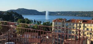 Le jet d'eau, cette abomination au cœur de l'étang de l'olivier Le jet d'eau, cette abomination au cœur de l'étang de l'olivier