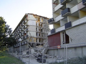 Le PS et Patrick Devedjian chassent les étudiants de la résidence universitaire Jean-Zay d’Antony Le PS et Patrick Devedjian chassent les étudiants de la résidence universitaire Jean-Zay d’Antony