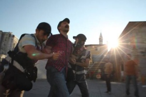 Vague d’arrestations en Turquie, notamment de dirigeants du TKP