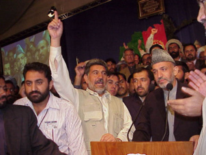 Hamid Karzaï, élu Président lors de la Loya Jirga de 2002