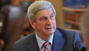 Ivan Melnikov (KPRF) : "Le temps est venu de lancer une campagne visant à priver Barack Obama de son prix Nobel" Ivan Melnikov (KPRF) : "Le temps est venu de lancer une campagne visant à priver Barack Obama de son prix Nobel"