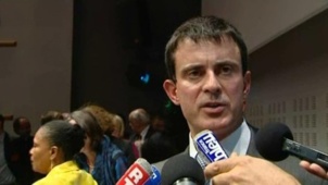 Expulsion Leonarda : le PCF condamne cette abomination de manuel Valls (PS) Expulsion Leonarda : le PCF condamne cette abomination de manuel Valls (PS)