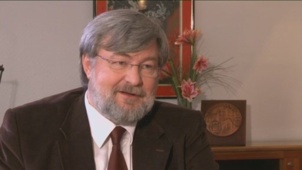 Dominique Adenot (PCF) revendique la solidarité contre la préférence nationale Dominique Adenot (PCF) revendique la solidarité contre la préférence nationale