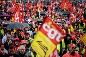 Plus de 20.000 manifestants pour réclamer : Justice pour les salariés ! Relaxe pour les 5 de Roanne !