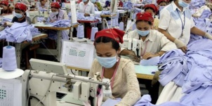 Au Cambodge, la révolte des ouvriers du textile s’étend pour réclamer de meilleurs salaires
