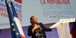 Christiane Taubira, la seule personne dans ce gouvernement en qui j'ai un respect ABSOLU ! Christiane Taubira, la seule personne dans ce gouvernement en qui j'ai un respect ABSOLU !