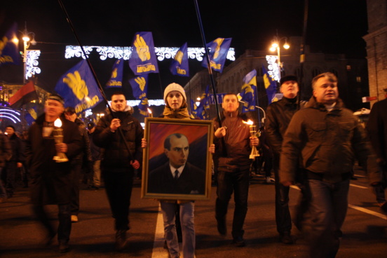 Ukraine : Le Parti communiste (KPU) demande l'interdiction des organisations fascistes et néonazis