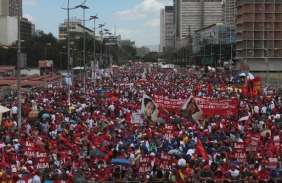 Caracas, le 15 février 2014. Mobilisation pacifique de la jeunesse contre la violence de l’extrême-droite. Image invisible dans les grands médias.
