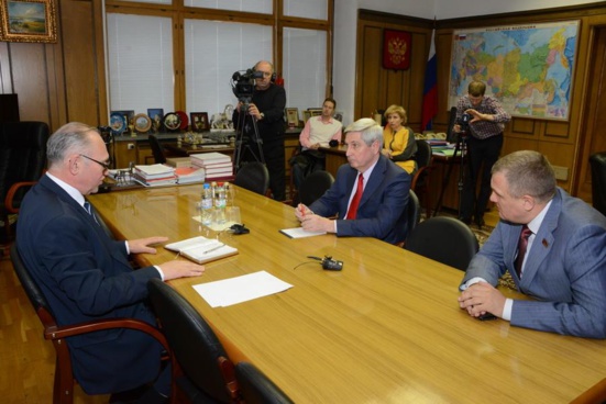 Rencontre entre le KPRF et le Parti Communiste de la République Populaire de Donetsk (KPDNR)
