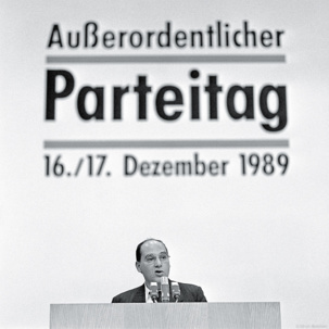 Il y a 25 ans disparaissait le Parti Socialiste Unifié d'Allemagne (SED)
