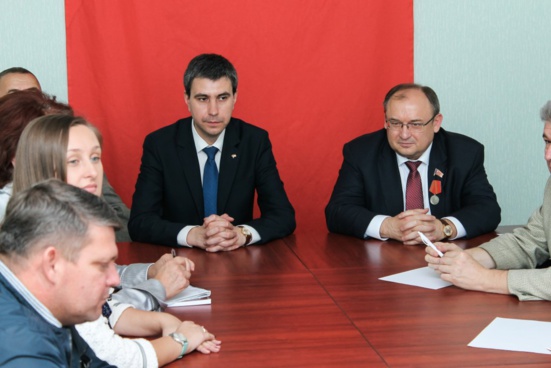 L'Union des Communistes de Lugansk (SKL), le Parti communiste dans la République Populaire de Lugansk