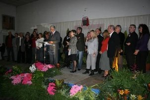 Plus de 800 personnes auprès de Georges Thorrand Plus de 800 personnes auprès de Georges Thorrand