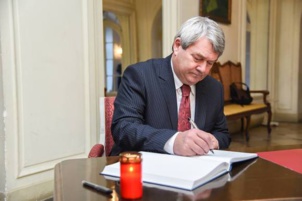 Communistes, progressistes, ils soutiennent les français face au terrorisme