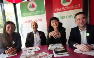 Fatima Bezli (EELV), Jean-Charles Kohlhaas (EELV), Corinne Moral- Darleux (PG), et Tony Bernard (PG) Fatima Bezli (EELV), Jean-Charles Kohlhaas (EELV), Corinne Moral- Darleux (PG), et Tony Bernard (PG)