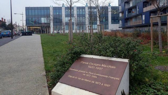Villejuif : le parvis conserve le nom de Georges Marchais