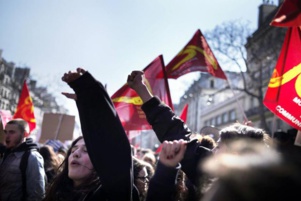 Le gouvernement recule, la mobilisation avance ! (MJCF) Le gouvernement recule, la mobilisation avance ! (MJCF)