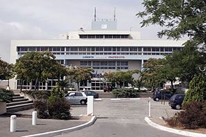 Soutien du PCF aux employés municipaux  de Fos sur Mer en grève