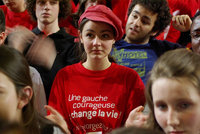 Pub pouvoir d'achat : le PCF propose 'deux affiches supplémentaires'