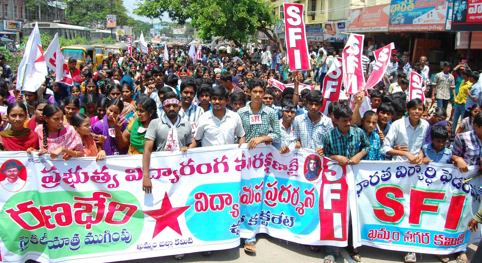 18ème victoire consécutive des étudiants communistes (SFI) au Kérala 18ème victoire consécutive des étudiants communistes (SFI) au Kérala