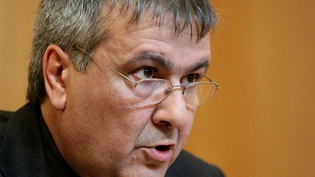 "L’opportunisme gauchiste ramène toujours ses adeptes par la droite. C’est une constante." "L’opportunisme gauchiste ramène toujours ses adeptes par la droite. C’est une constante."