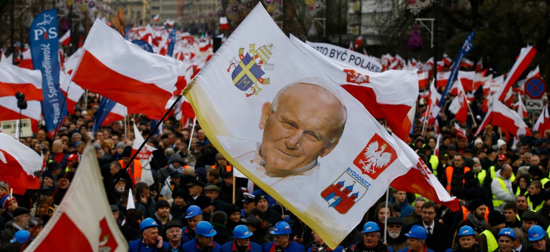 Pologne : Le retour à la démocratie et le détricotage du droit des femmes Pologne : Le retour à la démocratie et le détricotage du droit des femmes