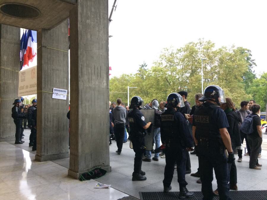 Grenoble : Un conseil municipal sous haute tension Grenoble : Un conseil municipal sous haute tension