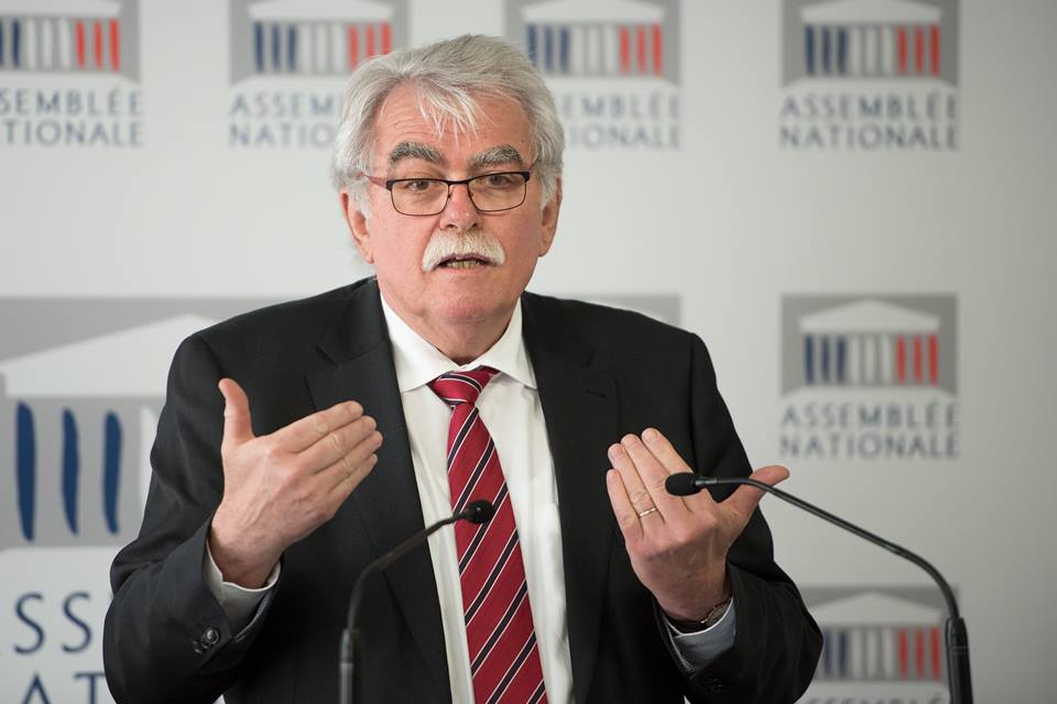 "Colère" d'André Chassaigne (PCF) face au "déballage" autour de Kim Kardashian "Colère" d'André Chassaigne (PCF) face au "déballage" autour de Kim Kardashian