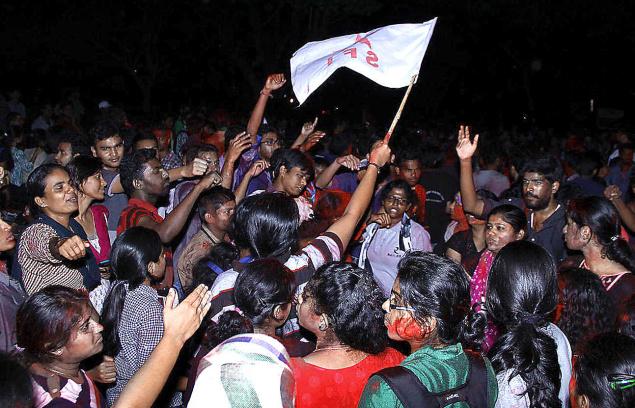 Victoire des communistes (SFI) à l'Université de Pondicherry (Inde)
