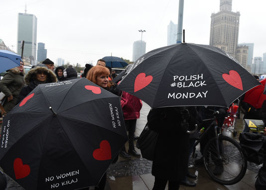 Droit à l'avortement/Pologne : "La nouvelle manœuvre du gouvernement doit échouer" (PCF)