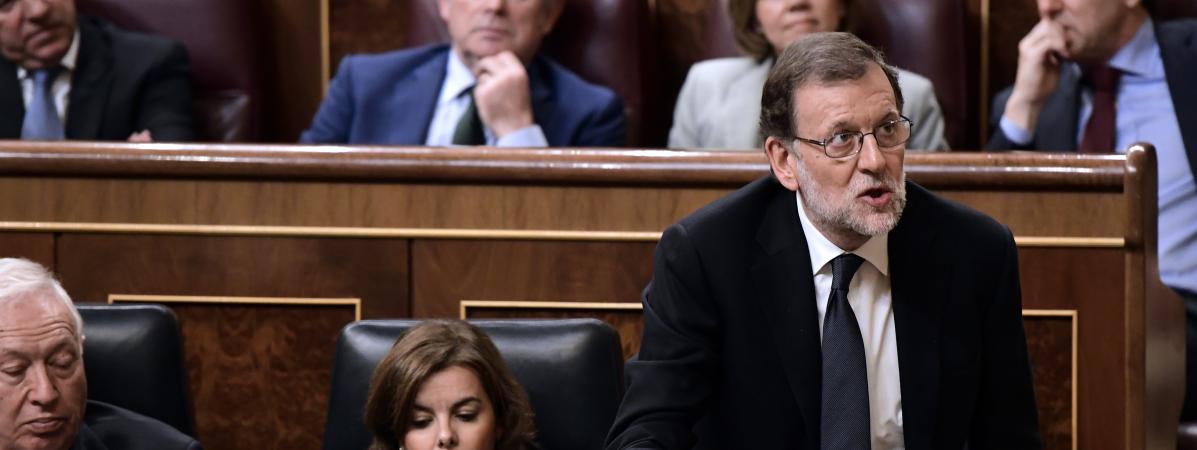 Espagne : Le conservateur Mariano Rajoy réélu à la tête du gouvernement avec le soutien du PSOE Espagne : Le conservateur Mariano Rajoy réélu à la tête du gouvernement avec le soutien du PSOE