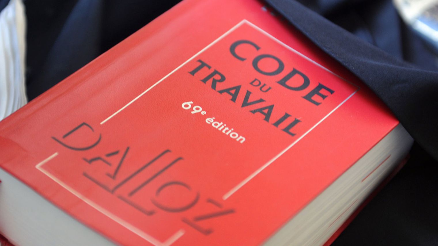 Les sénateurs communistes déposent une loi pour l’abrogation de la loi Travail