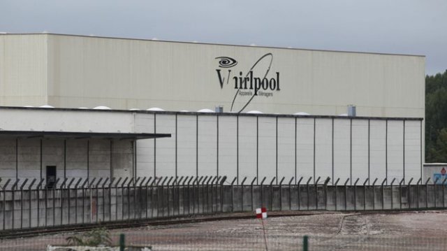 Whirlpool ferme son usine à Amiens pour la Pologne. 290 emplois directs seront supprimés