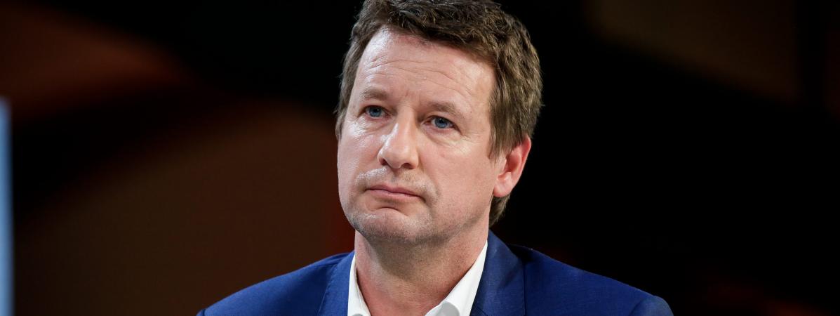 Yannick Jadot (EELV) retire sa candidature en faveur de Benoît Hamon Yannick Jadot (EELV) retire sa candidature en faveur de Benoît Hamon