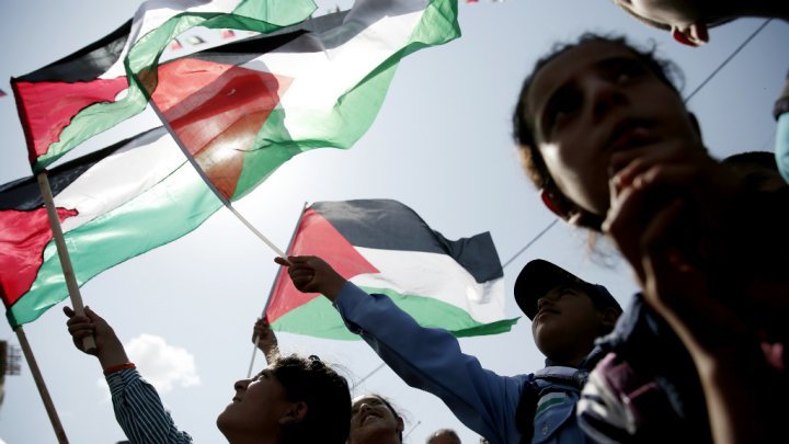 Plus de 150 parlementaires demandent à François Hollande de reconnaître la Palestine