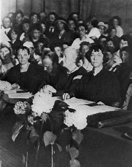 Conférence internationale des femmes de 1921, avec Clara Zetkin et Alexandra Kollontaï
