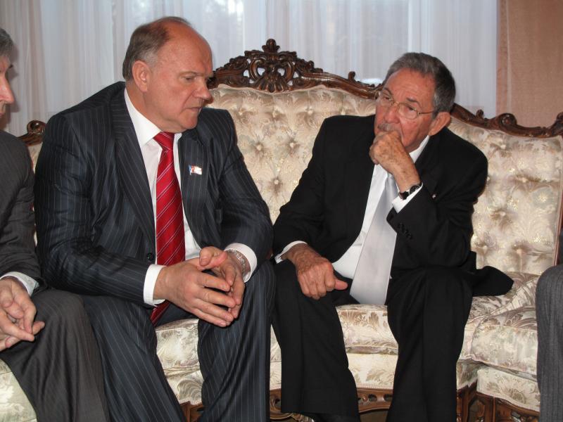 Raul Castro rencontre Guennadi Ziouganov