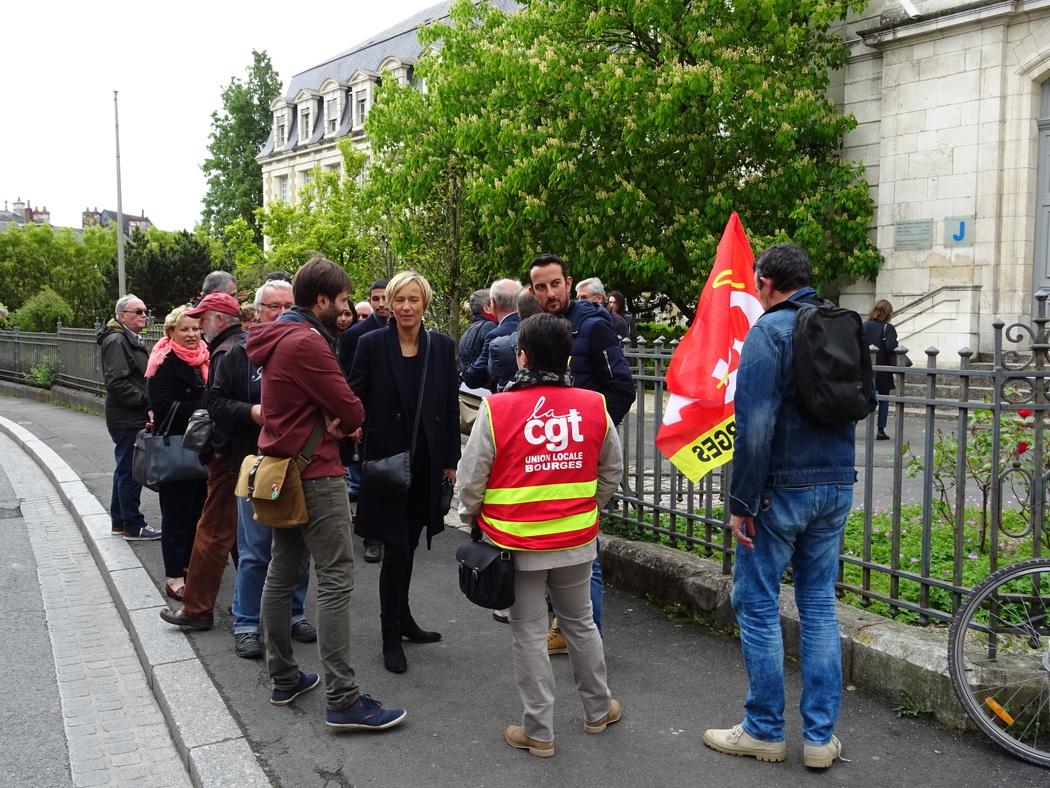 Procès d'un sympathisant d'extrême droite pour des violences sur un jeune communiste Procès d'un sympathisant d'extrême droite pour des violences sur un jeune communiste