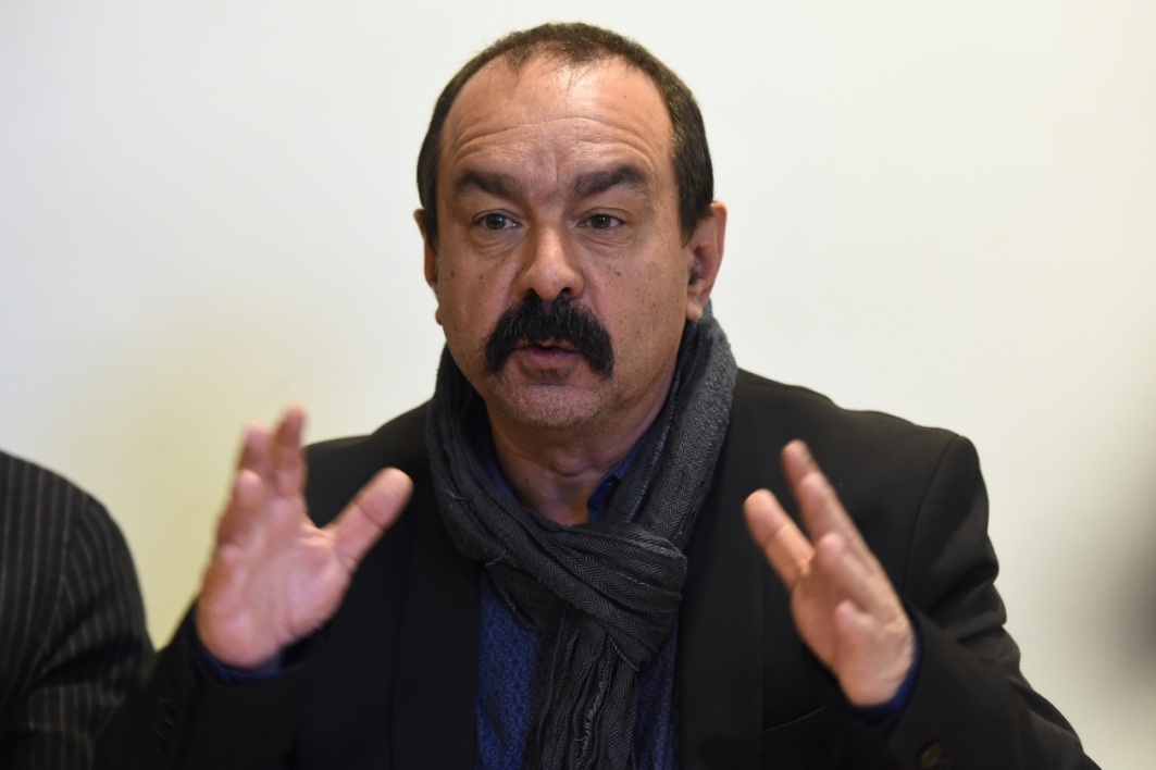 La CGT somme Macron de renoncer à ses ordonnances