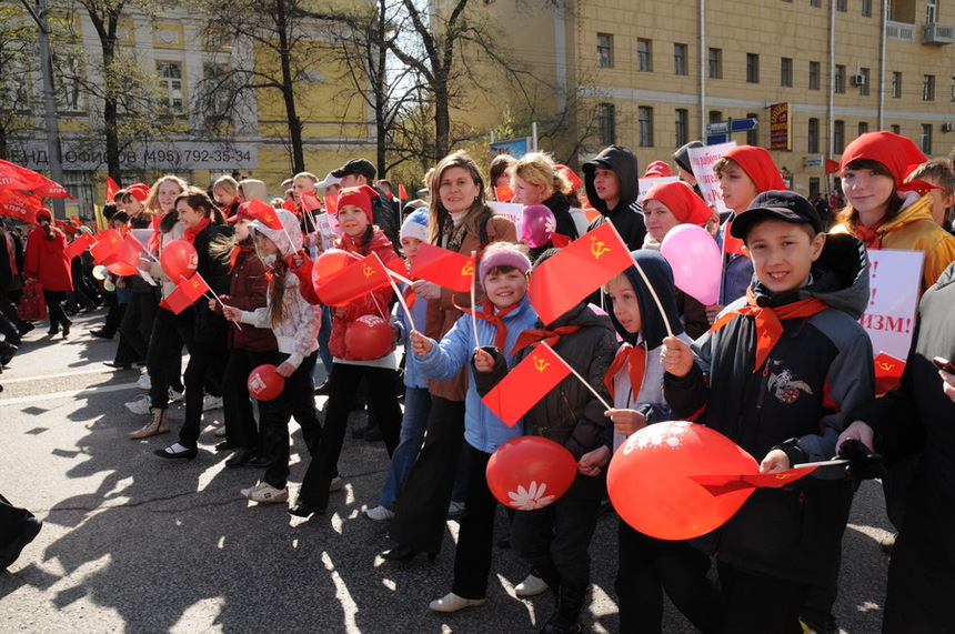 Russie : Une nouvelle victoire sera remportée sous la bannière du socialisme et de la solidarité des travailleurs!