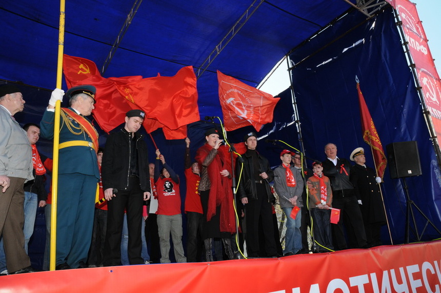 Russie : Une nouvelle victoire sera remportée sous la bannière du socialisme et de la solidarité des travailleurs! Russie : Une nouvelle victoire sera remportée sous la bannière du socialisme et de la solidarité des travailleurs!