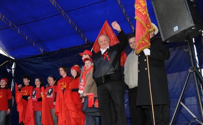 Russie : Une nouvelle victoire sera remportée sous la bannière du socialisme et de la solidarité des travailleurs! Russie : Une nouvelle victoire sera remportée sous la bannière du socialisme et de la solidarité des travailleurs!