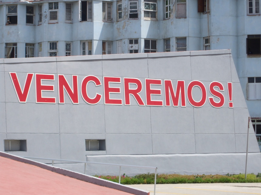 Fidel ! Fidel ! ¿ Que tiene Fidel, que el imperialismo no puede con el ? (partie 2) Fidel ! Fidel ! ¿ Que tiene Fidel, que el imperialismo no puede con el ? (partie 2)
